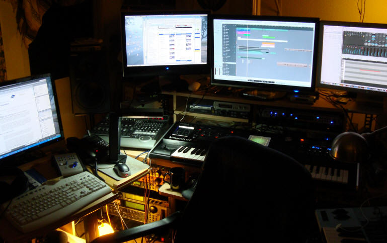 SoundCravers Lab at Night Nov 2008