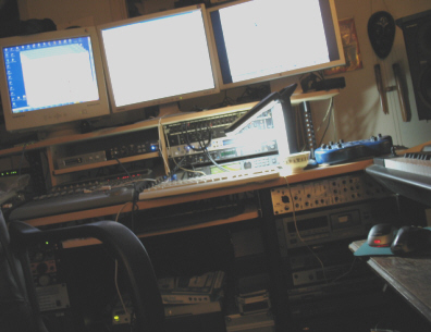 Illustration for SoundCravers · Assembling Your Recording Studio
